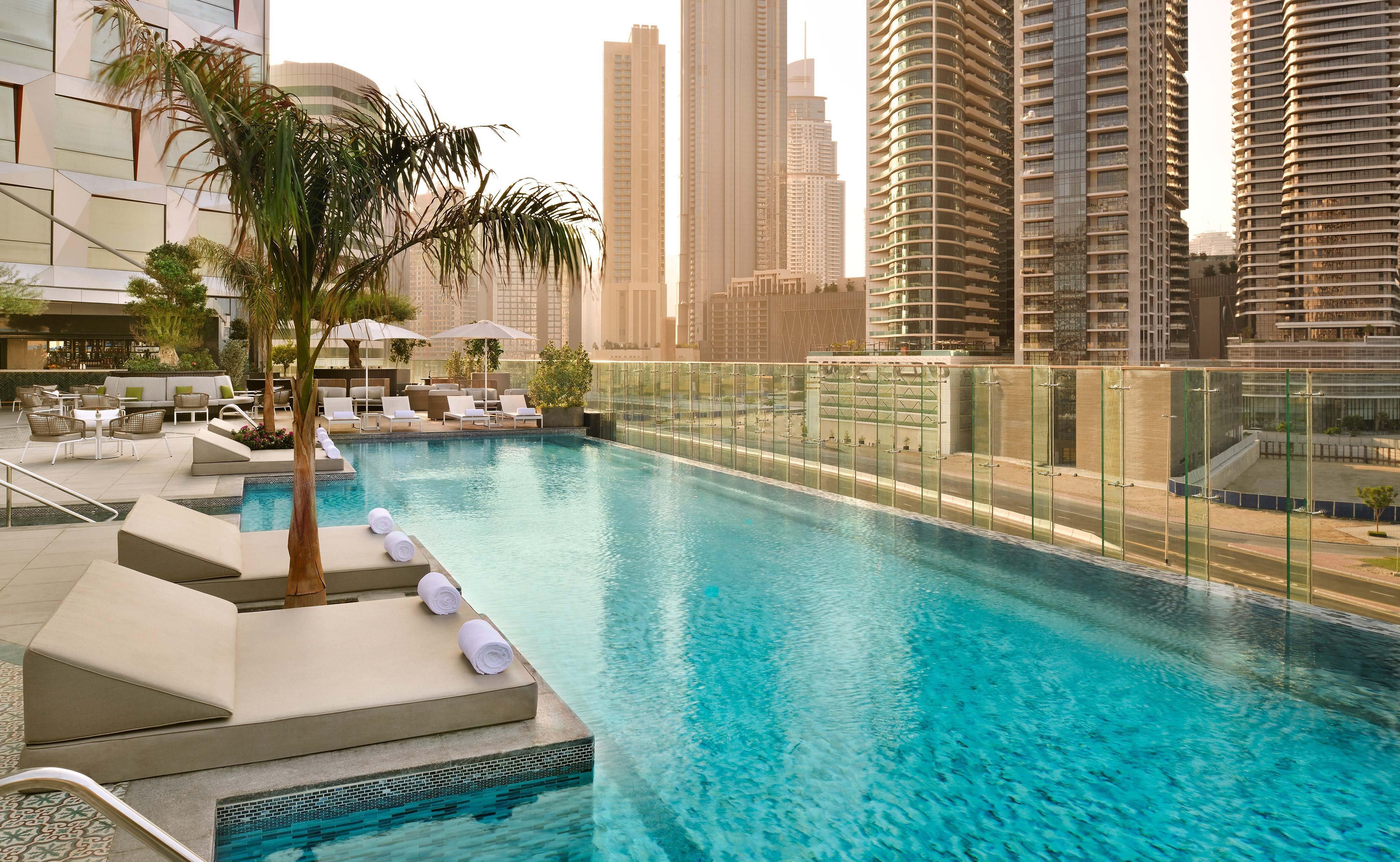 Hotel Indigo Dubai Downtown By Ihg Esterno foto The pool at the West Hollywood Edition